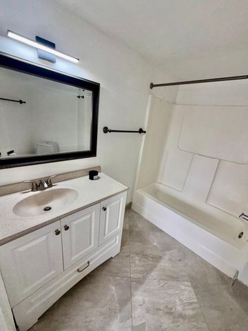 9405 Fontainebleau Boulevard 109, Miami, FL 33172