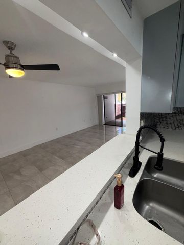 9405 Fontainebleau Boulevard 109, Miami, FL 33172