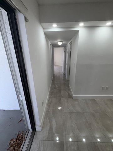 9405 Fontainebleau Boulevard 109, Miami, FL 33172