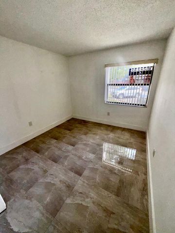 9405 Fontainebleau Boulevard 109, Miami, FL 33172
