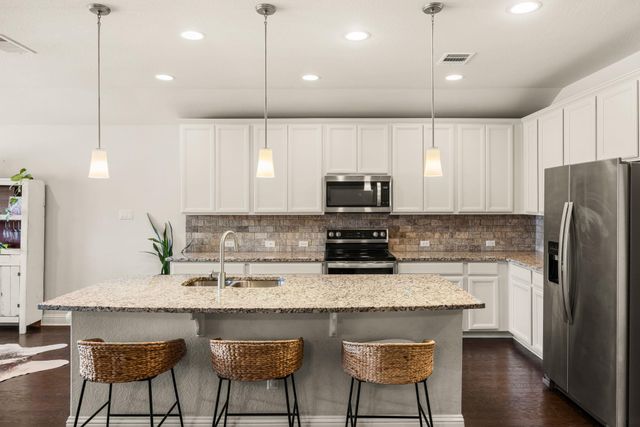 6205 Tanzanite DR, Killeen, TX 76542