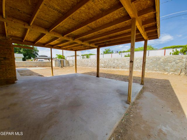 3011 WEDGEWOOD Drive, El Paso, TX 79925