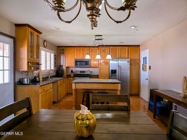 3011 WEDGEWOOD Drive, El Paso, TX 79925