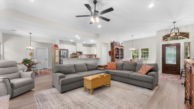 9698 Pioneer Trace, Conroe, TX 77303
