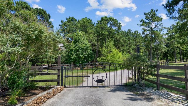 9698 Pioneer Trace, Conroe, TX 77303