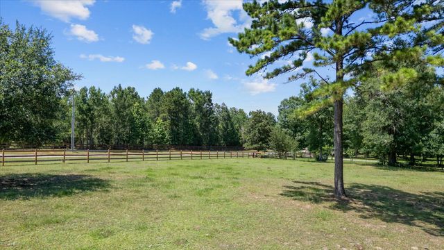 9698 Pioneer Trace, Conroe, TX 77303