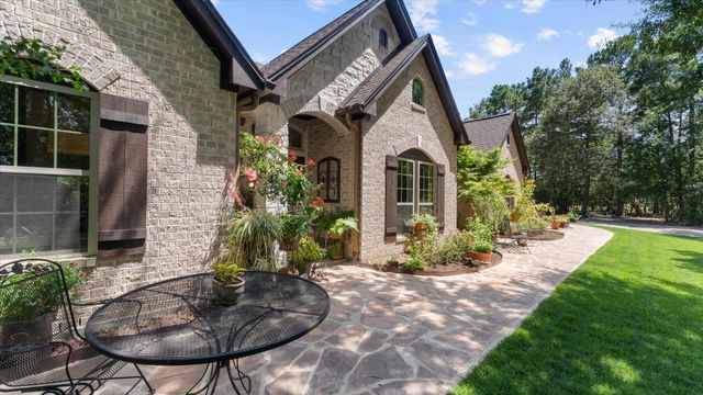9698 Pioneer Trace, Conroe, TX 77303