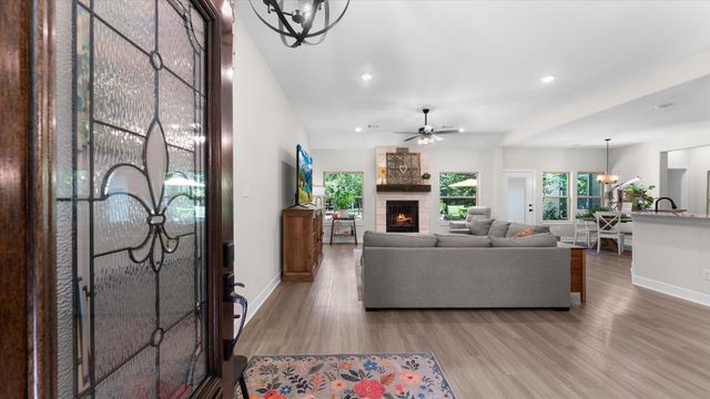 9698 Pioneer Trace, Conroe, TX 77303