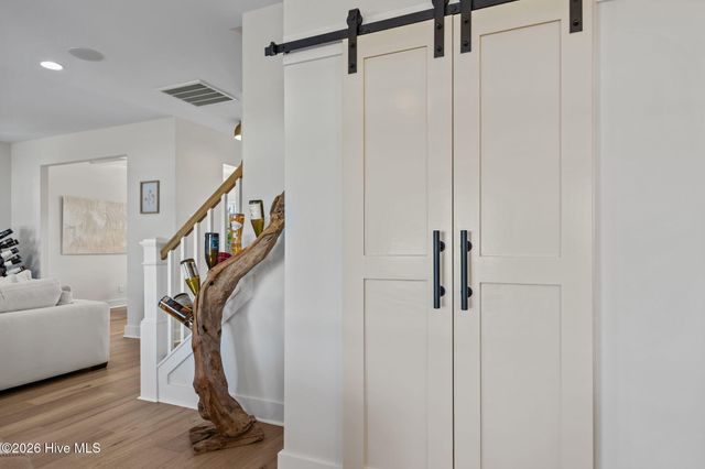 217 Coastline Circle, Swansboro, NC 28584