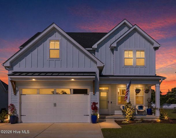 217 Coastline Circle, Swansboro, NC 28584