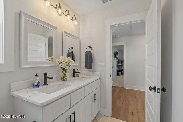 217 Coastline Circle, Swansboro, NC 28584