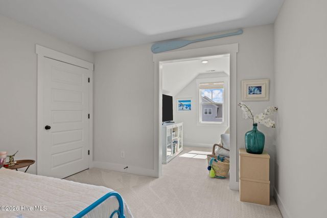 217 Coastline Circle, Swansboro, NC 28584