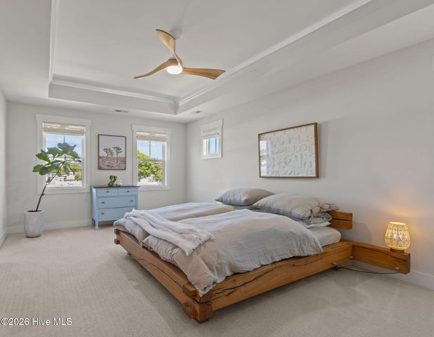 217 Coastline Circle, Swansboro, NC 28584