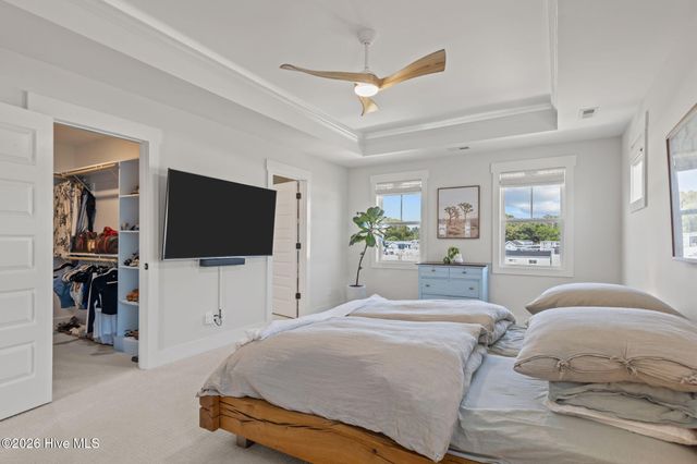 217 Coastline Circle, Swansboro, NC 28584