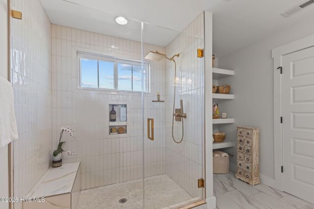 217 Coastline Circle, Swansboro, NC 28584