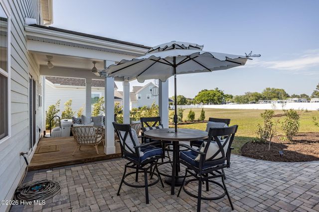 217 Coastline Circle, Swansboro, NC 28584