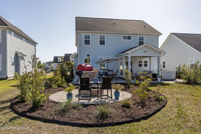 217 Coastline Circle, Swansboro, NC 28584