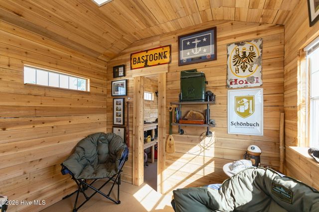 217 Coastline Circle, Swansboro, NC 28584