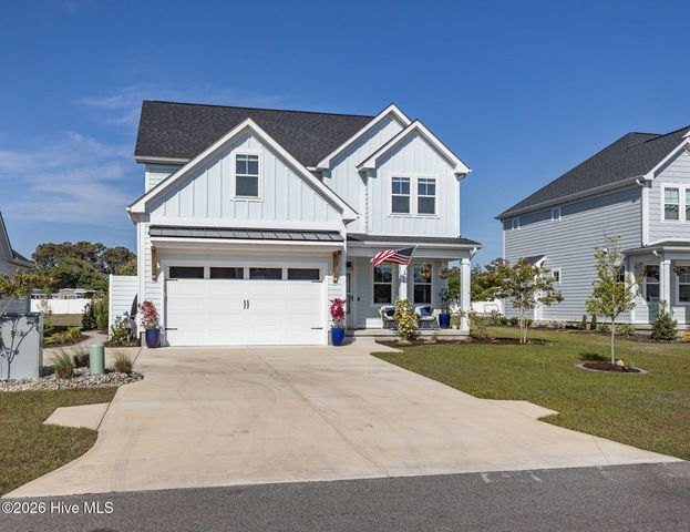 217 Coastline Circle, Swansboro, NC 28584
