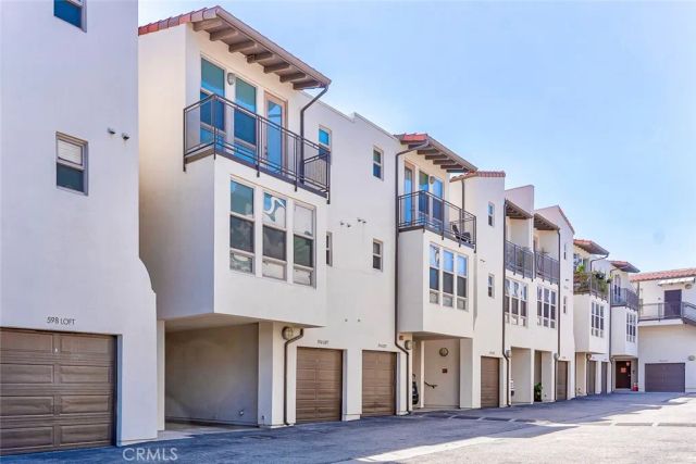 596 S Brea Boulevard, Brea, CA 92821