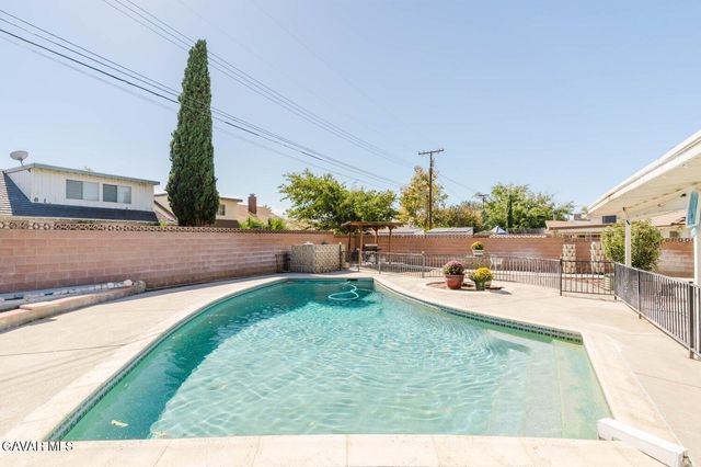 534 W Avenue J10, Lancaster, CA 93534