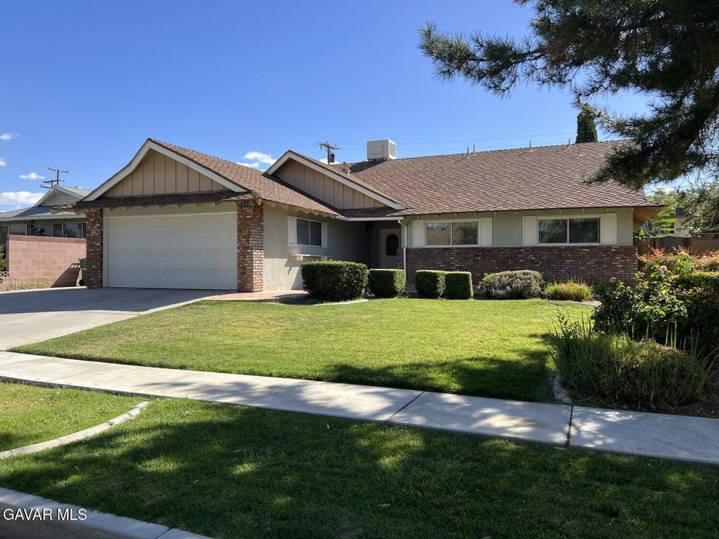 534 W Avenue J10, Lancaster, CA 93534