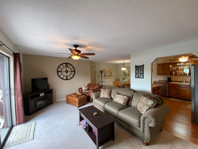 130 Wilshire Drive 34, Hollister, MO 65672