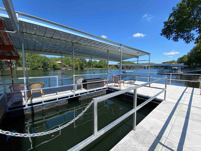 130 Wilshire Drive 34, Hollister, MO 65672