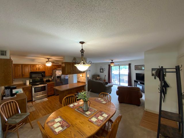 130 Wilshire Drive 34, Hollister, MO 65672