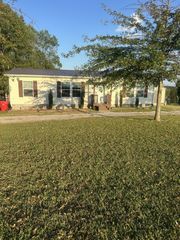 2486 Oakdale Rd, Westmoreland, TN 37186