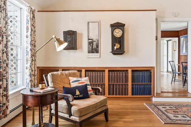 94 Weaver Lane, Tisbury, MA 02568