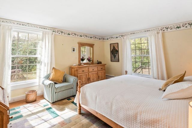 94 Weaver Lane, Tisbury, MA 02568