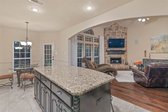 6809 Edwards Road, Denton, TX 76208