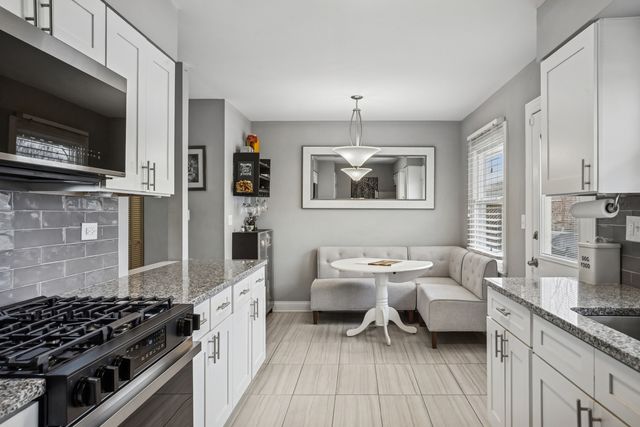 988 Cooper Court, Elk Grove Village, IL 60007