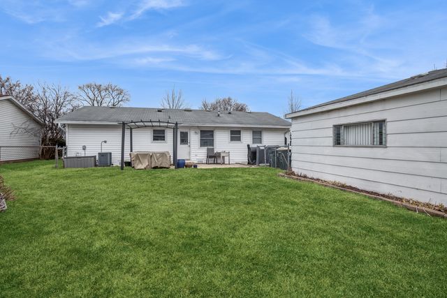 988 Cooper Court, Elk Grove Village, IL 60007