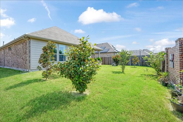 505 Vawter Drive, Van Alstyne, TX 75495