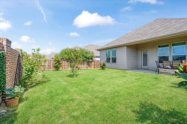 505 Vawter Drive, Van Alstyne, TX 75495