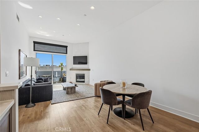 900 S Westgate PH4, Los Angeles, CA 90049