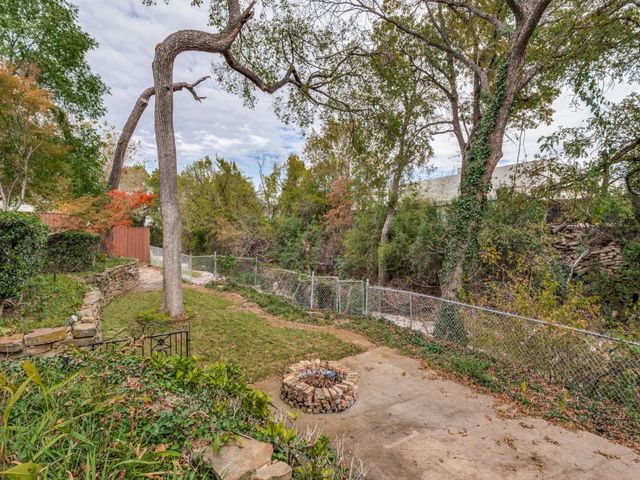 17610 Squaw Valley Drive, Dallas, TX 75252