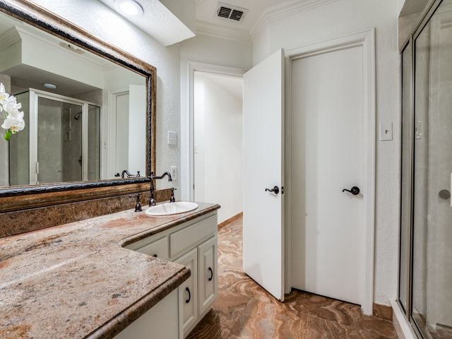 17610 Squaw Valley Drive, Dallas, TX 75252