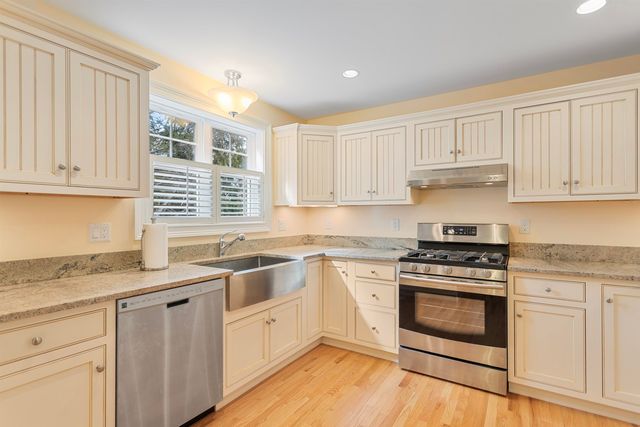 5 Fellows Avenue, Hampton, NH 03842