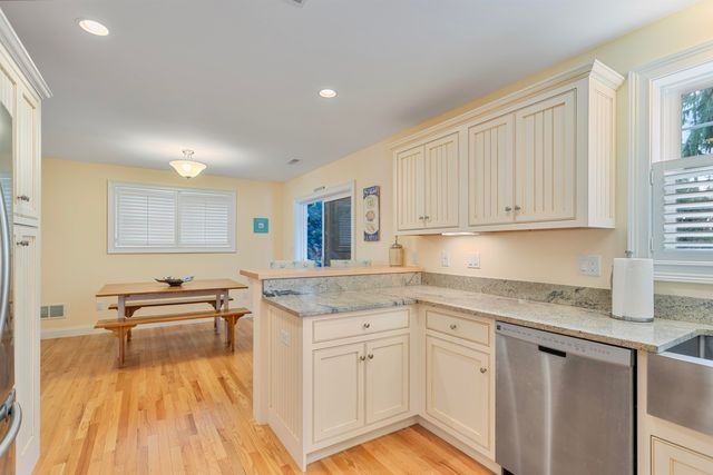 5 Fellows Avenue, Hampton, NH 03842