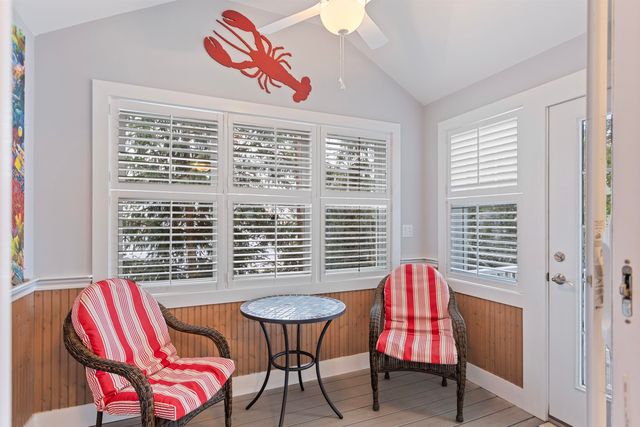 5 Fellows Avenue, Hampton, NH 03842