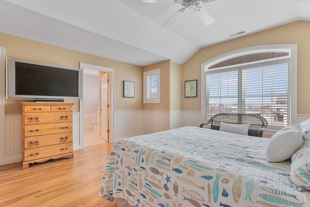 5 Fellows Avenue, Hampton, NH 03842