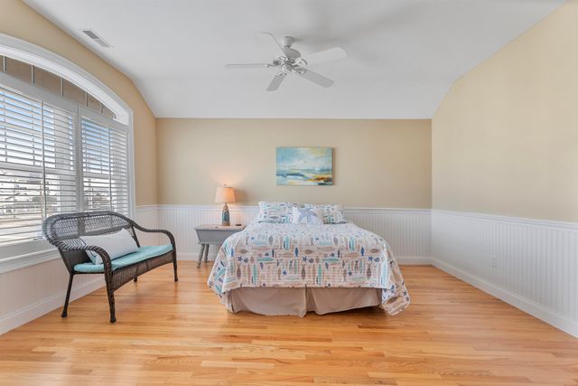 5 Fellows Avenue, Hampton, NH 03842