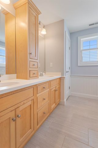 5 Fellows Avenue, Hampton, NH 03842