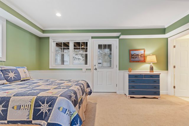 5 Fellows Avenue, Hampton, NH 03842