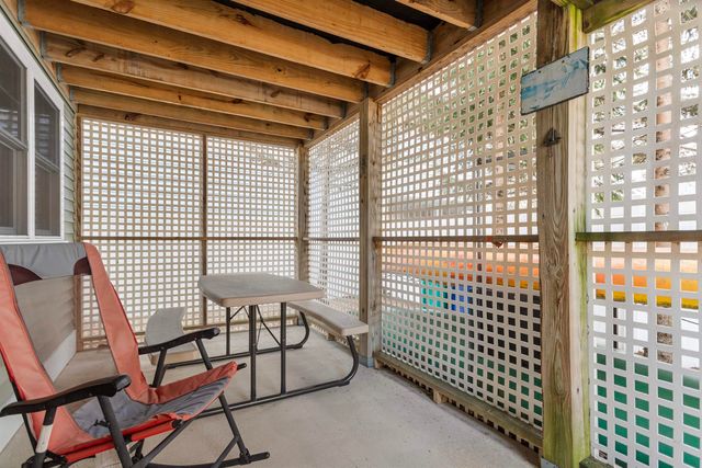 5 Fellows Avenue, Hampton, NH 03842