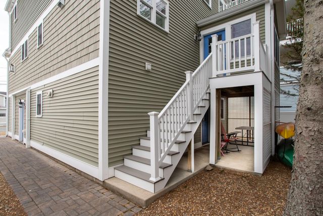 5 Fellows Avenue, Hampton, NH 03842