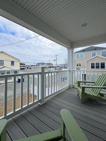 5 Fellows Avenue, Hampton, NH 03842